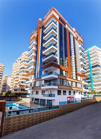 شقق ضمن مجمع سكني في منطقة محمودلار – ألانيا