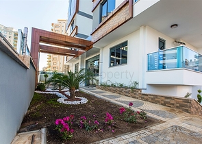 شقق ضمن مجمع سكني في منطقة محمودلار – ألانيا