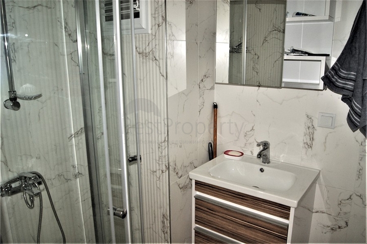 شقة مؤثثة في حي ليمان من منطقة كونيالتي – أنطاليا