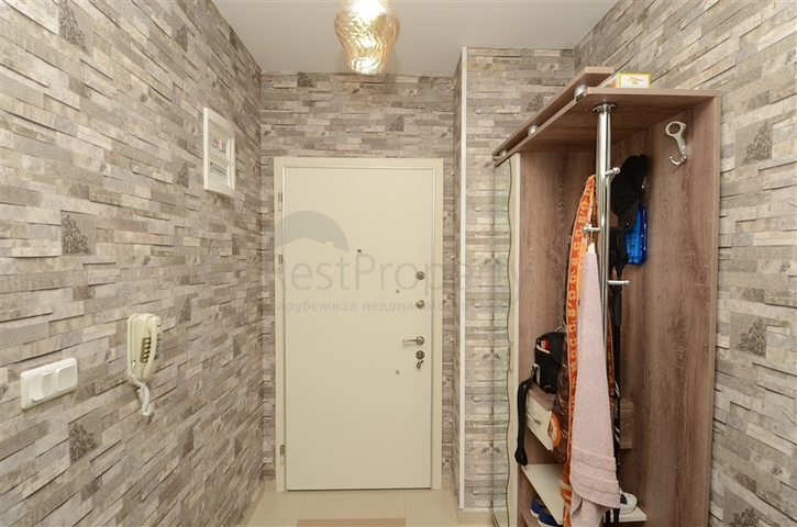 شقة مؤثثة من قبل المالك في منطقة محمودلار – ألانيا