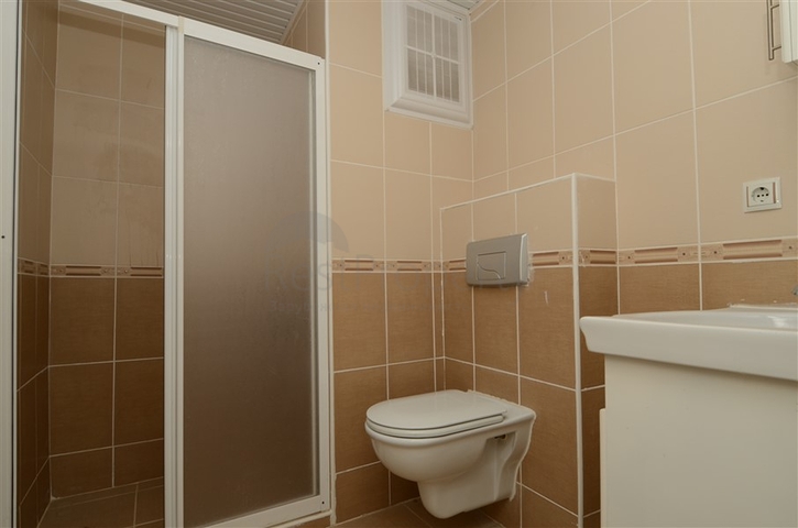 شقق عائلية واسعة في منطقة محمودلار – ألانيا