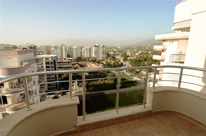 شقق عائلية واسعة في منطقة محمودلار – ألانيا