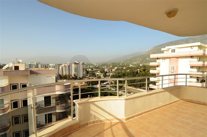 شقق عائلية واسعة في منطقة محمودلار – ألانيا