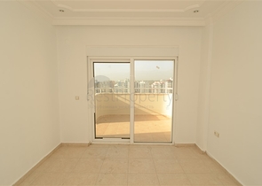 شقق عائلية واسعة في منطقة محمودلار – ألانيا