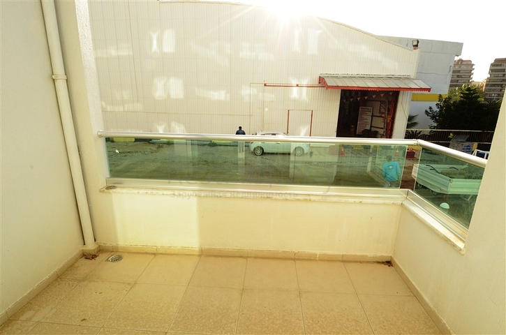 شقة دوبلكس مع إمكانية الوصول إلى الحديقة في منطقة كاستل – ألانيا