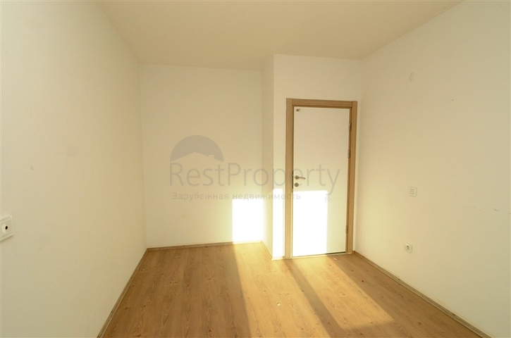 شقة دوبلكس مع إمكانية الوصول إلى الحديقة في منطقة كاستل – ألانيا