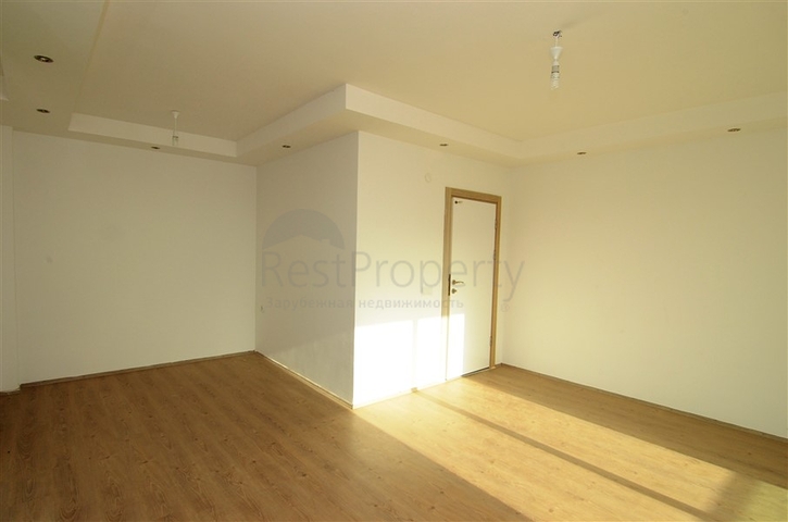 شقة دوبلكس مع إمكانية الوصول إلى الحديقة في منطقة كاستل – ألانيا