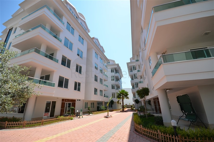 شقة دوبلكس مع إمكانية الوصول إلى الحديقة في منطقة كاستل – ألانيا