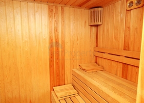 شقة دوبلكس مع إمكانية الوصول إلى الحديقة في منطقة كاستل – ألانيا