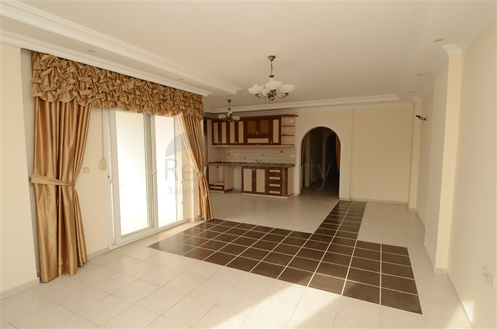 شقة دوبلكس واسعة في مركز منطقة أوبا – ألانيا