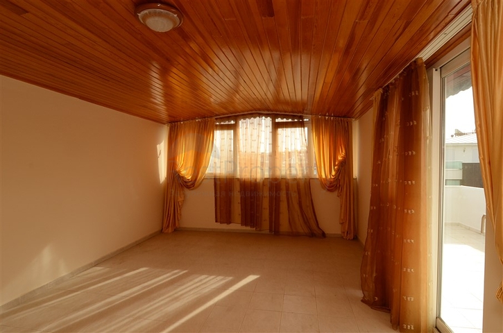 شقة دوبلكس واسعة في مركز منطقة أوبا – ألانيا