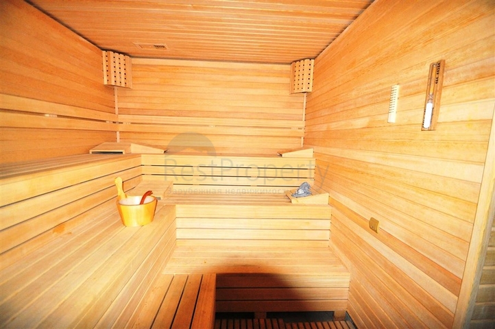 شقة مريحة ضمن مجمع على الخط الاول من البحر في منطقة كاستل – ألانيا