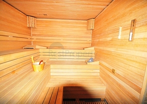 شقة مريحة ضمن مجمع على الخط الاول من البحر في منطقة كاستل – ألانيا