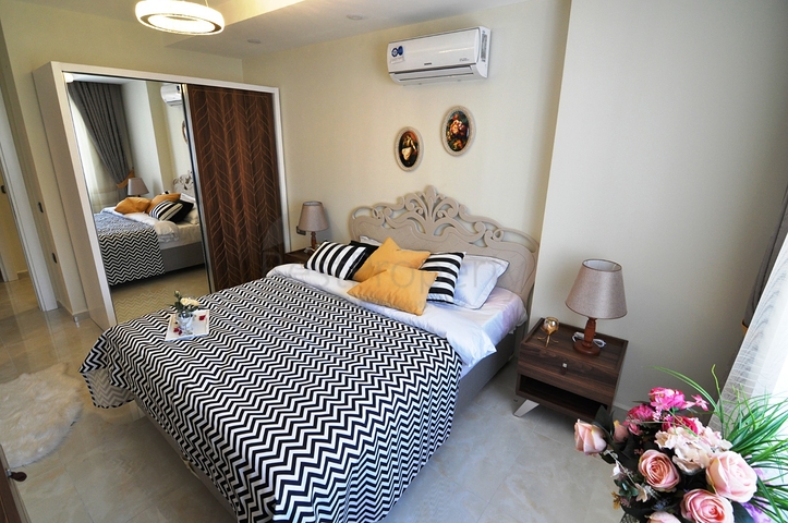 مشروع إستثماري حديث على الخط الاول في منطقة محمودلار - ألانيا