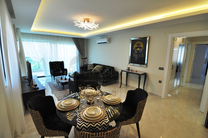 مشروع إستثماري حديث على الخط الاول في منطقة محمودلار - ألانيا