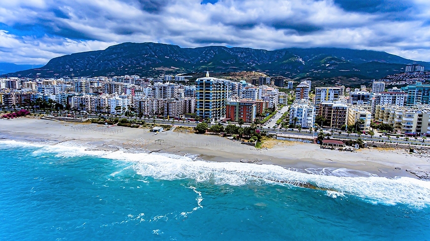 مشروع إستثماري حديث على الخط الاول في منطقة محمودلار - ألانيا