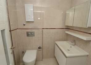 شقة بتخطيط 1+1 ضمن مجمع حديث في منطقة أوبا – ألانيا