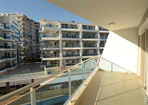 شقة بتخطيط 1+1 ضمن مجمع حديث في منطقة أوبا – ألانيا