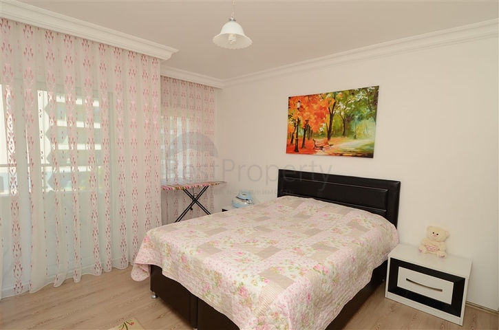 شقة واسعة ضمن مجمع سكني في منطقة أفسلار – ألانيا