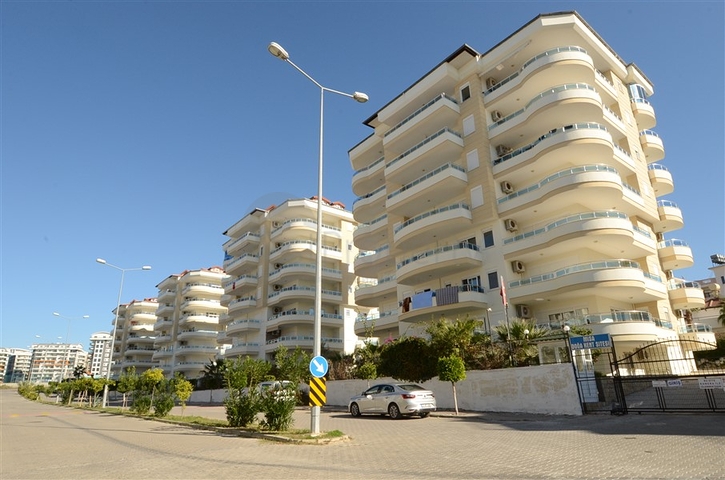 شقة واسعة ضمن مجمع سكني في منطقة أفسلار – ألانيا