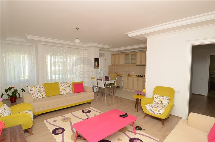 شقة واسعة ضمن مجمع سكني في منطقة أفسلار – ألانيا