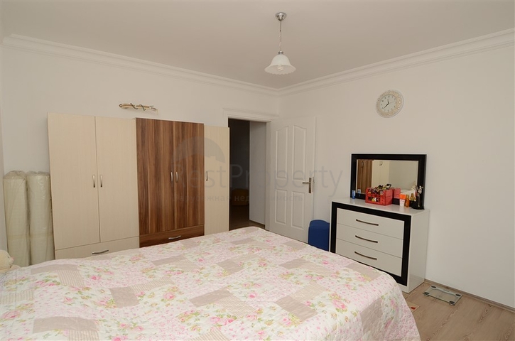 شقة واسعة ضمن مجمع سكني في منطقة أفسلار – ألانيا