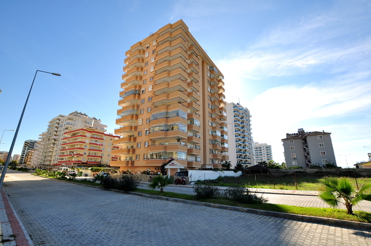 شقة مؤثثة بتصميم مميز في منطقة محمودلار – ألانيا