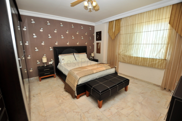 شقة مؤثثة بتصميم مميز في منطقة محمودلار – ألانيا