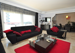 شقة مؤثثة بتصميم مميز في منطقة محمودلار – ألانيا