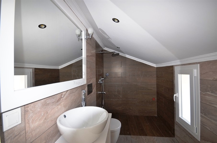 فيلا مؤثثة مميزة مع بركة سباحة خاصة وحديقة في فتحية.