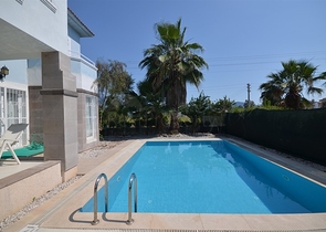 فيلا مؤثثة مع بركة سباحة خاصة في فتحية