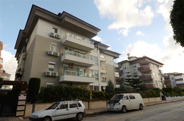 شقة بنتهاوس مؤثثة بسعر مناسب في منطقة اوبا – ألانيا