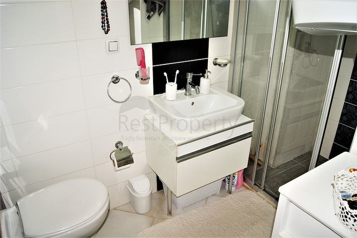 شقة بتخطيط 1+1 من قبل المالك في منطقة ليمان كونيالتي – أنطاليا