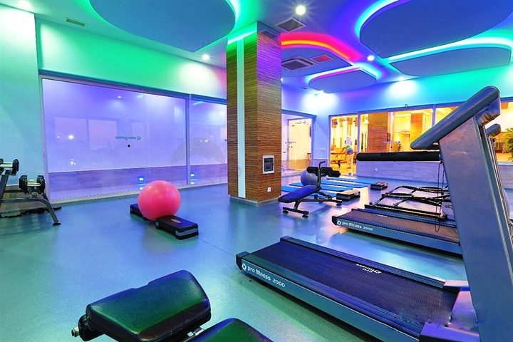 شقة بتخطيط 2+1 ضمن مجمع سكني شهير في منطقة أفسلار – ألانيا