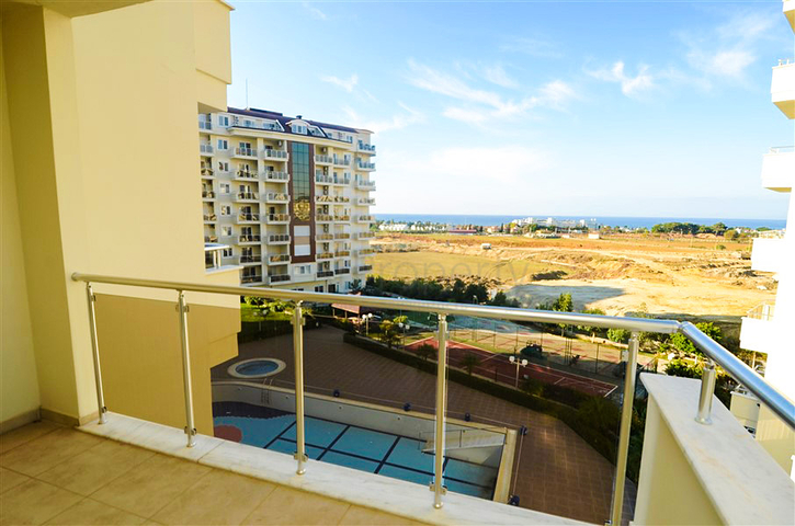 شقة بتخطيط 2+1 ضمن مجمع سكني شهير في منطقة أفسلار – ألانيا