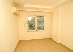 شقة بتخطيط 2+1 ضمن مجمع سكني شهير في منطقة أفسلار – ألانيا