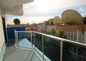 شقة بتخطيط 2+1 ضمن مجمع جديد في منطقة اوبا – ألانيا