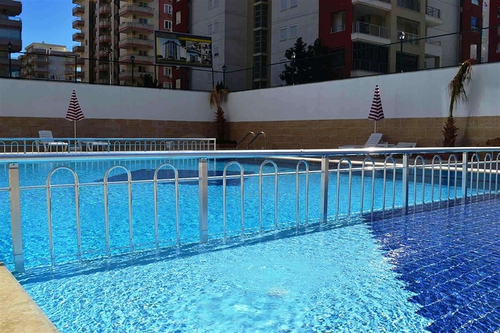 شقة بسعر مناسب ضمن مجمع جديد في منطقة محمودلار -ألانيا