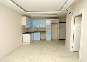 شقة بسعر مناسب ضمن مجمع جديد في منطقة محمودلار -ألانيا