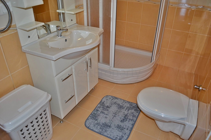 شقة مؤثثة من قبل المالك في منطقة محمودلار – ألانيا