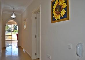 شقة مؤثثة من قبل المالك في منطقة محمودلار – ألانيا