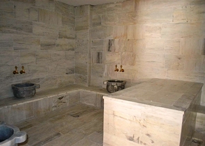 شقة بتخطيط 2+1 ضمن مجمع حديث في منطقة محمودلار – ألانيا