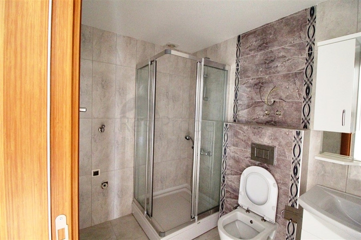 شقة بتخطيط 2+1 بسعر مغر في منطقة محمودلار – ألانيا