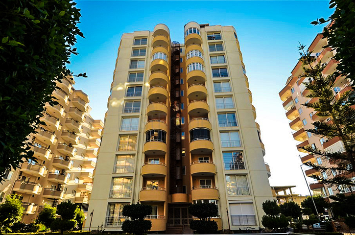 دوبلكس مؤثثة بإطلالة بحرية في منطقة محمودلار – ألانيا