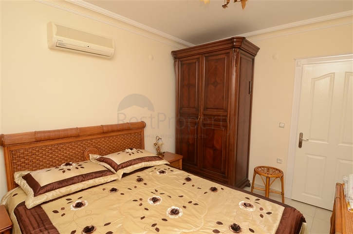 دوبلكس مؤثثة بإطلالة بحرية في منطقة محمودلار – ألانيا