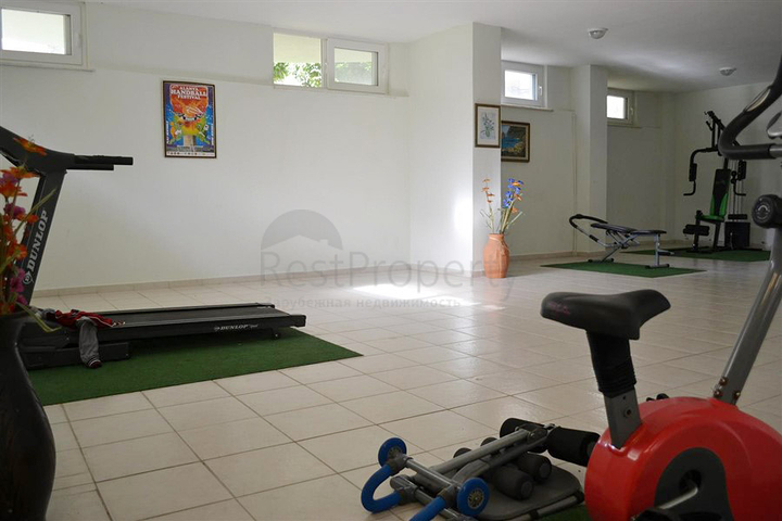 دوبلكس مؤثثة بإطلالة بحرية في منطقة محمودلار – ألانيا