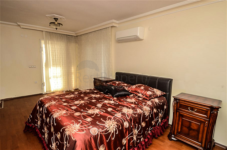 دوبلكس مؤثثة بإطلالة بحرية في منطقة محمودلار – ألانيا