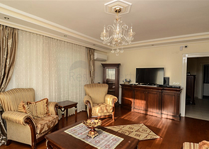 دوبلكس مؤثثة بإطلالة بحرية في منطقة محمودلار – ألانيا