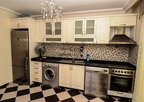 دوبلكس مؤثثة بإطلالة بحرية في منطقة محمودلار – ألانيا