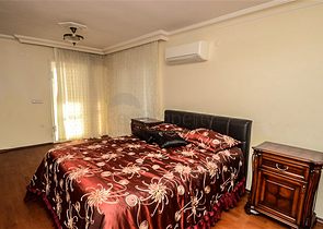 دوبلكس مؤثثة بإطلالة بحرية في منطقة محمودلار – ألانيا